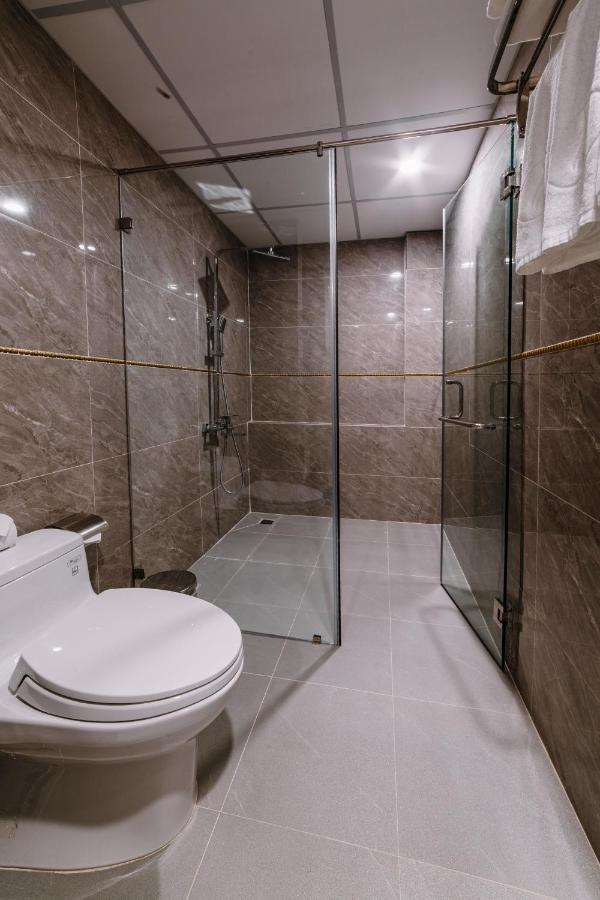Saigon Hanoi Central Hotel Хошимин Екстериор снимка